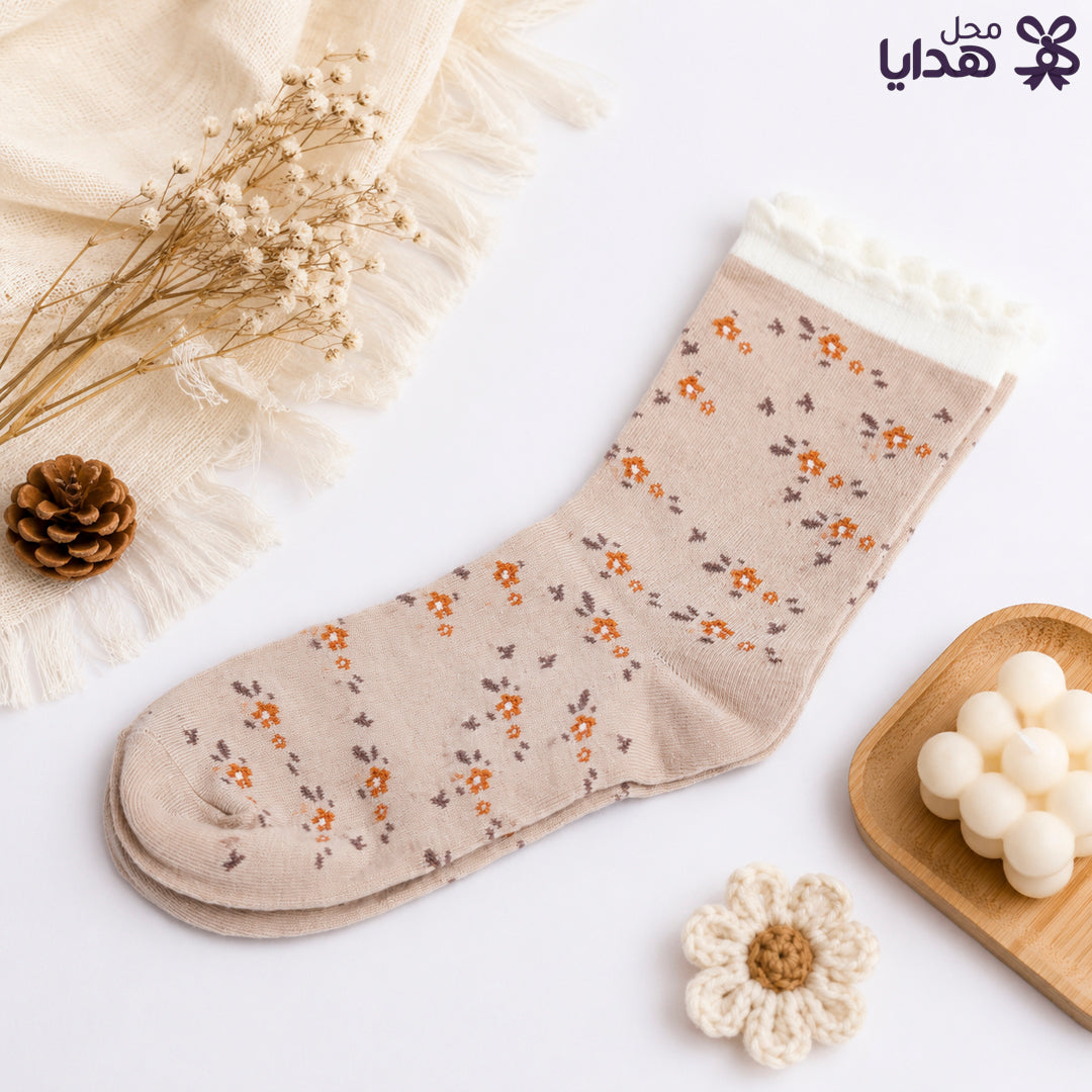 Floral Pattern Socks-Brown